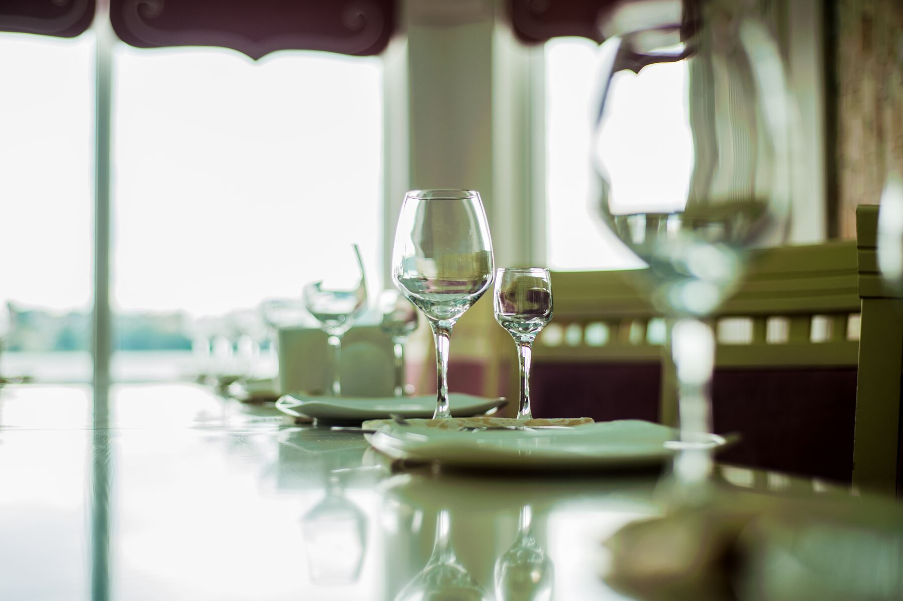 Enterijer restorana visoke kuhinje na Golden Mile